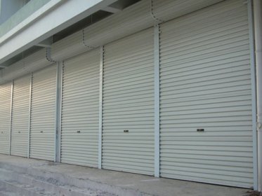 濟(jì)南電動(dòng)卷簾門車庫門維修配件選購